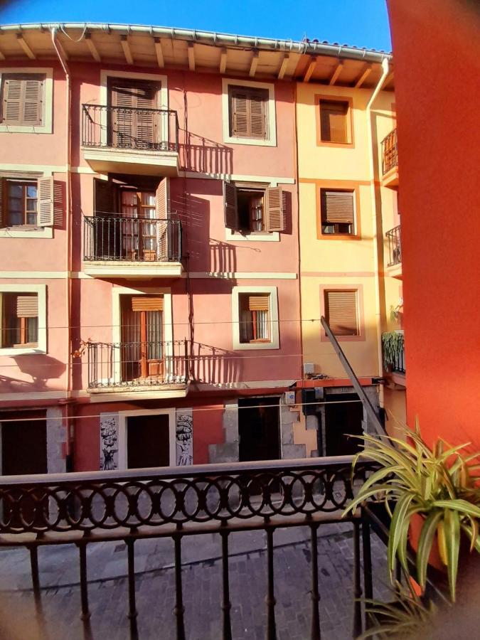 Andra Mari Apartamentu Turistikoak 베르메오 외부 사진