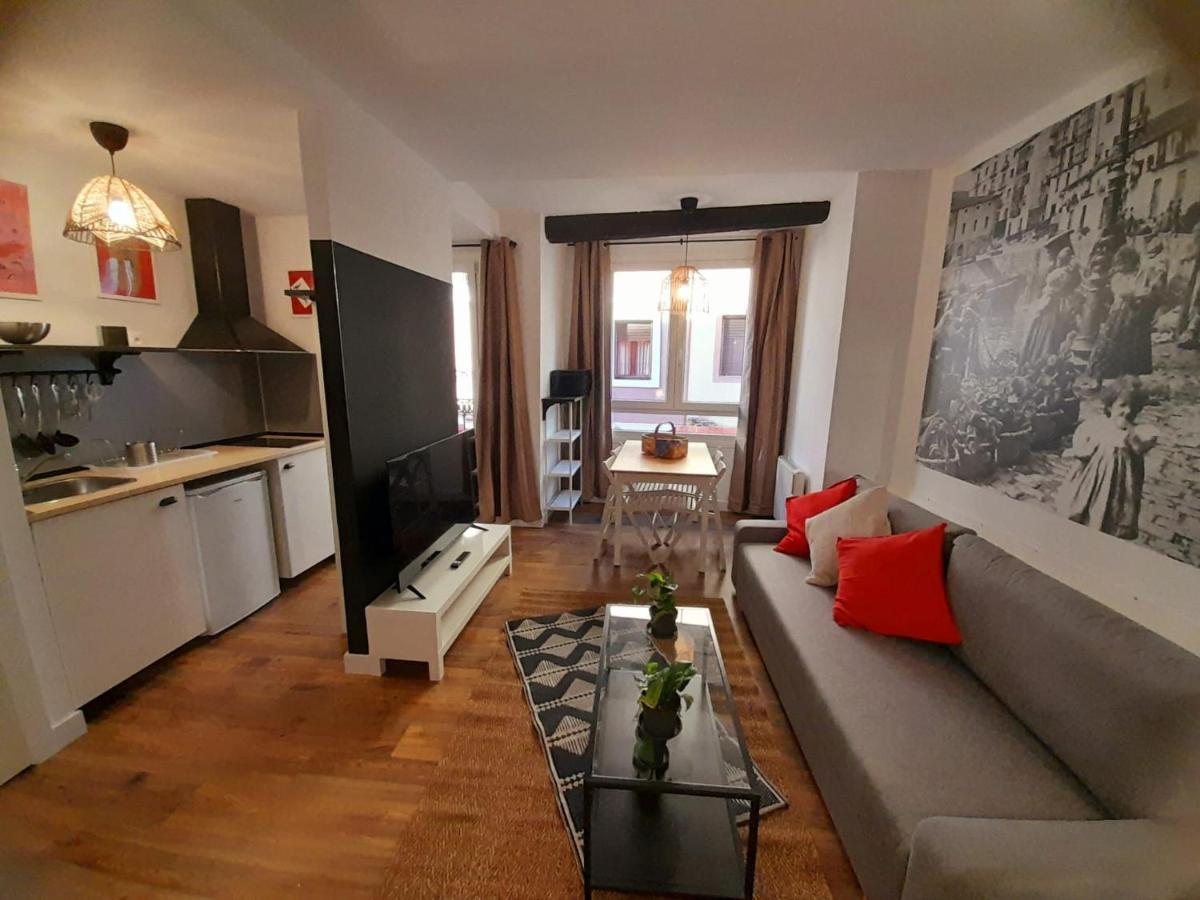 Andra Mari Apartamentu Turistikoak 베르메오 외부 사진